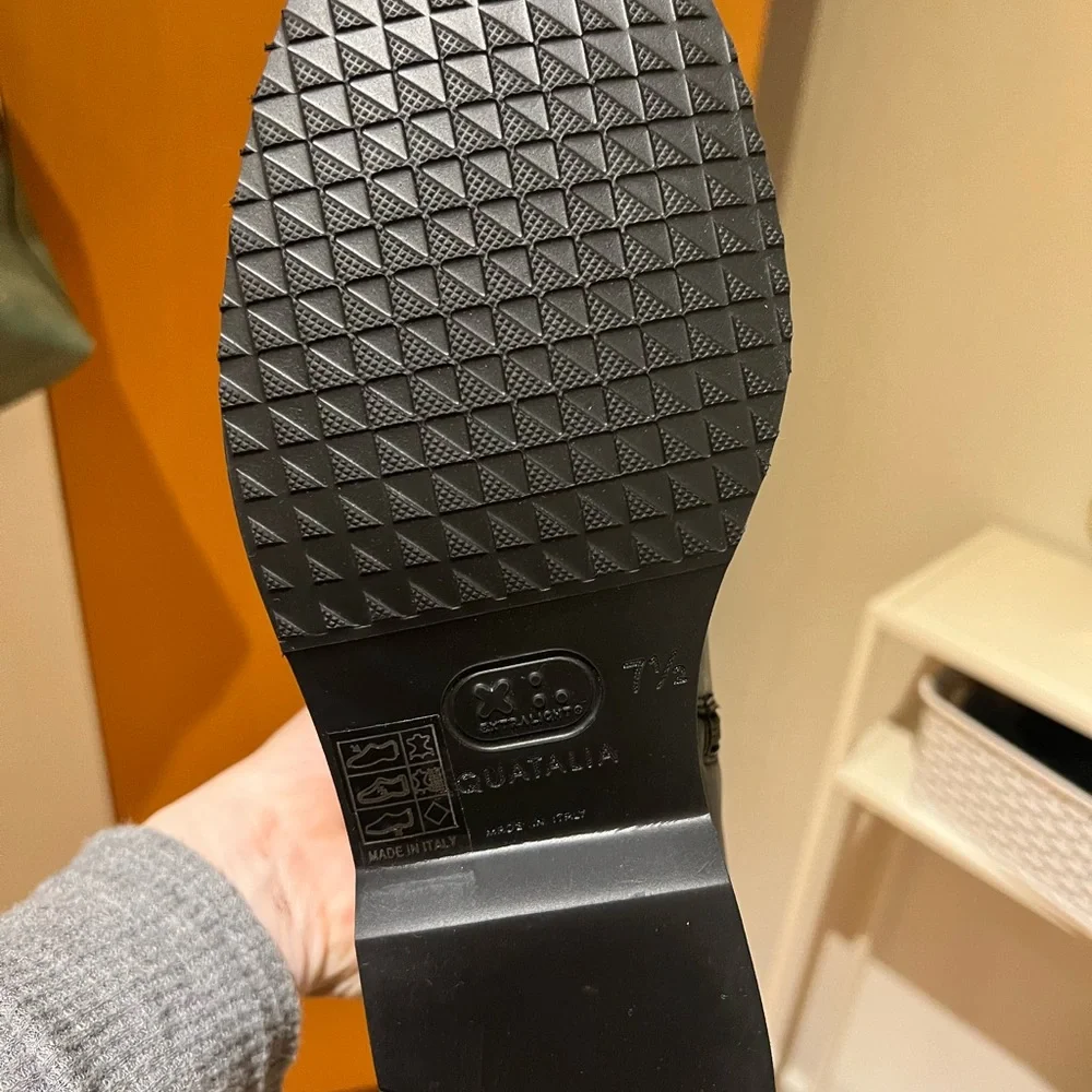 Aquatilia Milana Black Leather Boots - Picture 4 of 4